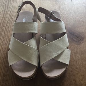 Dr Scholl’s cream real suede leather platform sandal